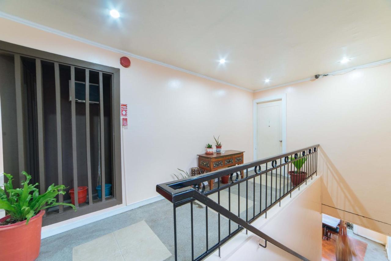 Reddoorz @ N Roldan Street Otel Kalibo Dış mekan fotoğraf