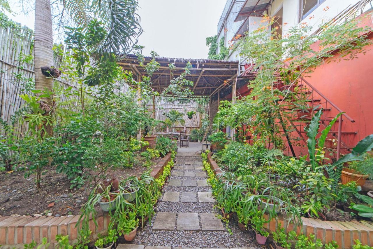 Reddoorz @ N Roldan Street Otel Kalibo Dış mekan fotoğraf