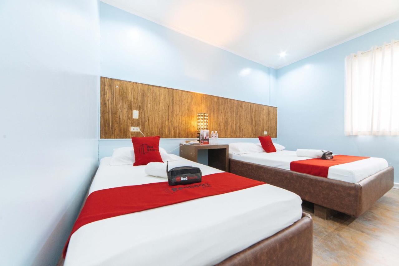 Reddoorz @ N Roldan Street Otel Kalibo Dış mekan fotoğraf