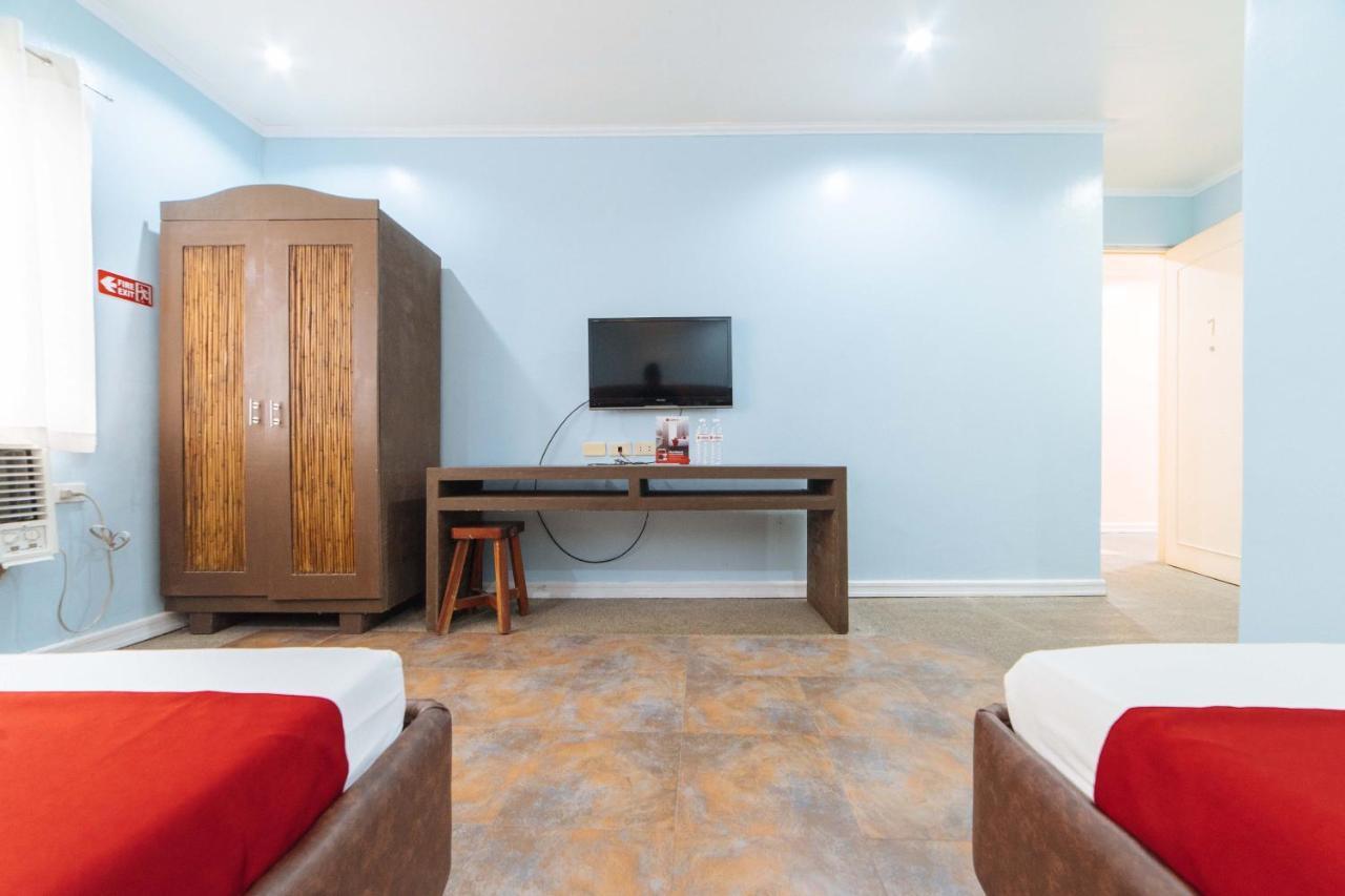 Reddoorz @ N Roldan Street Otel Kalibo Dış mekan fotoğraf