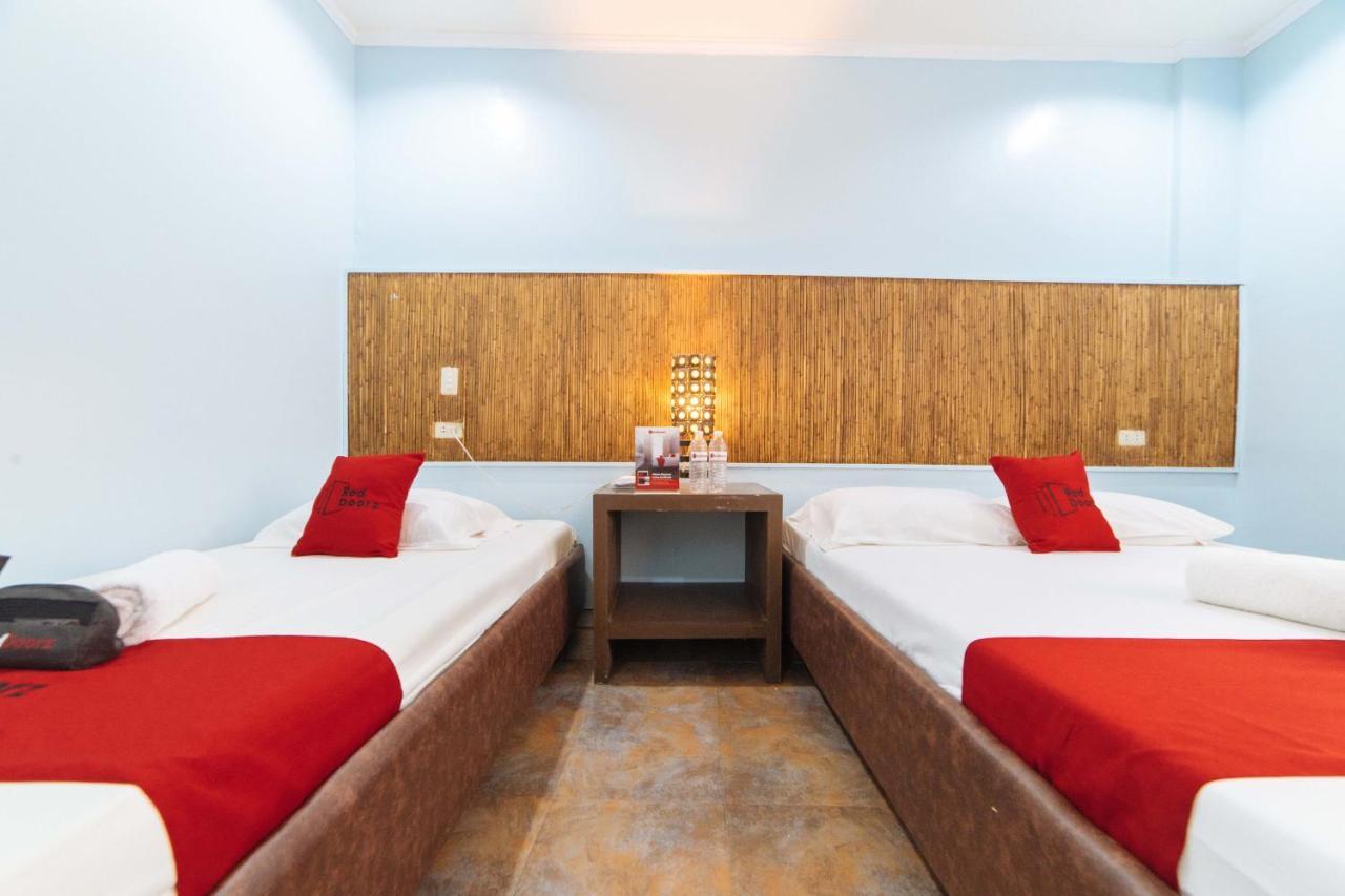 Reddoorz @ N Roldan Street Otel Kalibo Dış mekan fotoğraf